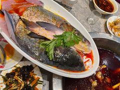 -忘情水鱼头·鲜鱼火锅(滨江中路店)