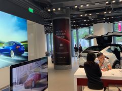 -TESLA 特斯拉(上海太古汇体验店)
