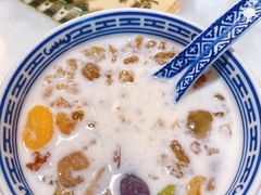 传统牛奶桃胶加芋圆-双喜老铺(人民广场店)