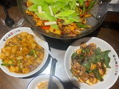 -富正毅三下锅·湘西韵味(天门山索道店)
