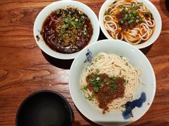 -兵哥豌豆面(雅颂居店)