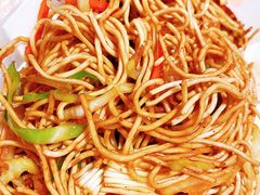 酱油鸡肉炒面-老婆婆炒饭(小白楼1902欧式风情街店)