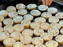 -李与白包子铺(桐梓林店)