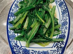 清炒油麦菜-内蒙联营烧麦 草原石榴红(护国寺店)