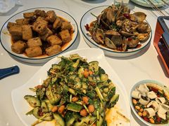 -嗨辣小聚·盘锦河蟹·海鲜烧烤龙虾(盘锦十年好店)