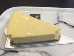 -UNI UNI(环亚凯瑟琳店)