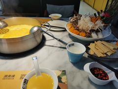 -澳美徕·港式花胶鸡火锅(高新万达店)