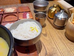 -银米·云南传统过桥米线(双廊黑金冠店)