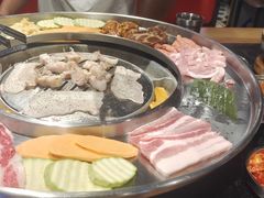 -哈哈碳都·牛肋条无限自助烤肉(宝龙店)