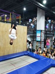 点击看大图 -蹦贝运动中心·蹦床·攀岩·闯关(龙岗店)