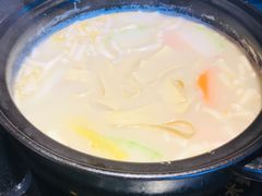 -大匠工房古船木艺术餐厅·猪肚鸡专门店(长白仙岛店)