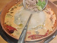 -洱火云南酸菜牛肉火锅(石景山当代商城店)