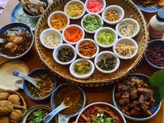 -包整·丝娃娃(一览甲秀楼风景店)