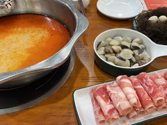 -老何家后安粉·糟粕醋海鲜火锅(三亚湾椰梦长廊店)