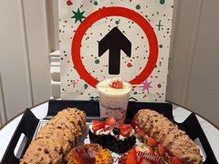 -HOT CRUSH趁热集合·现烤面包(上海环球港店)