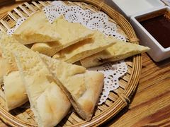 手工烤馕-塔哈尔·新疆盛宴(城西银泰店)