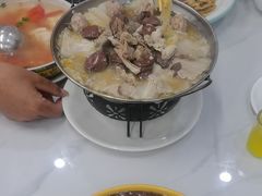 -一口猪海鲜浑锅·东北家常菜