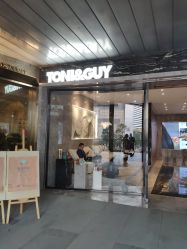 -TONI&GUY