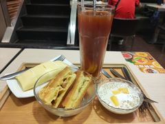 -佰搭果·广式茶餐厅(西华路店)