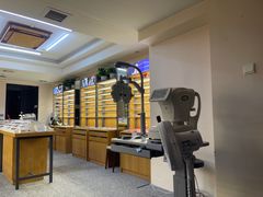 -优医视平价眼镜超市蔡司依视路折扣(小马厂店)