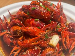 -肥肥虾庄·金牌油焖大虾(汉口城市广场店)