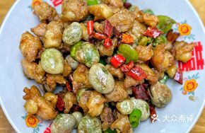 Broad Beans with Pig's Trotter