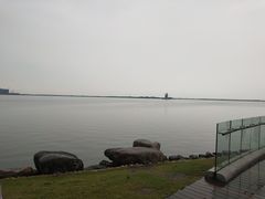 -上海滴水湖皇冠假日酒店