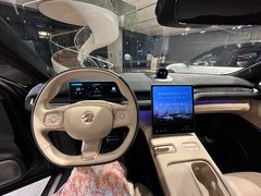 -蔚来中心(北京中关村店)