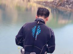 -老子山小鱼锅贴·龙虾馆