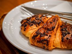 巧克力榛子可颂-DECAMERON十日谈(卓悦汇店)