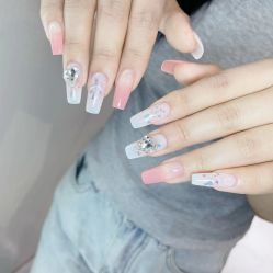 -纤纤玉手美甲美睫美容