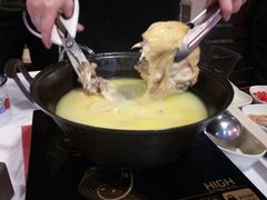 -鲜入围煮花胶鸡海鲜火锅