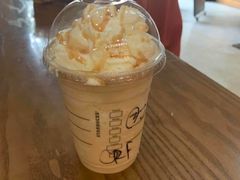 -星巴克(汤臣国贸大厦店)