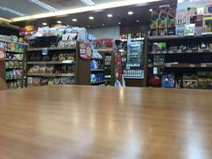 -全家便利店(南峰中心店)