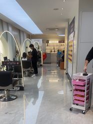 -吉艺心专业美发造型