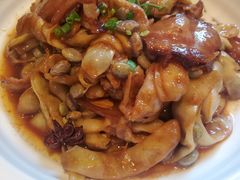 自制酱肉黄金钩-小天厨民间菜馆(深圳街店)