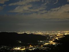 -鬼笑石后山停车场