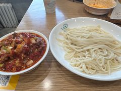 -歹歹的加个面过油肉拌面