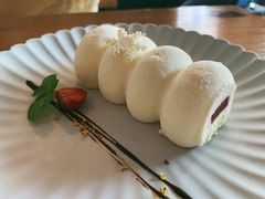 草莓酸奶-转山咖啡(松柏社区店)