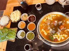 -顶顶汤火牛排火锅·经典铜锅涮肉