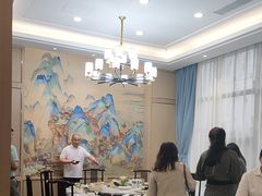 -方鼎食府