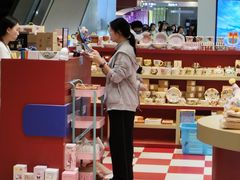 -杭州湖滨银泰in77