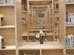 -漕河泾街道图书馆(漕河泾社区文化活动中心店)