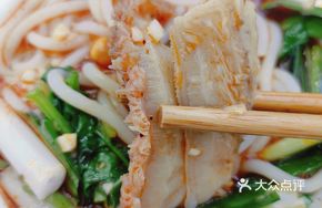 Small Portion of Beef Tripe with Spicy Sauce