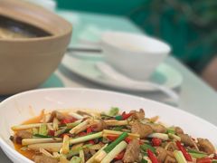鲜椒锅仔肥肠-听香·678茶铺(猛追湾店)