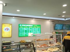 -聚德华天护国寺小吃(甜水园店)