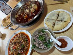 -大众跷脚牛肉馆·非遗传承单位(峨眉山店)