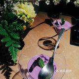 这个价格真是可以。酒店六层都是餐厅，坐电梯直达