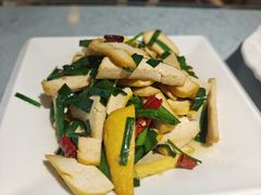 宣威黄豆腐-宣威年猪饭·二十年云南家常菜·特色小炒肉(金碧店)