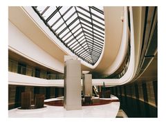 -上海滴水湖皇冠假日酒店